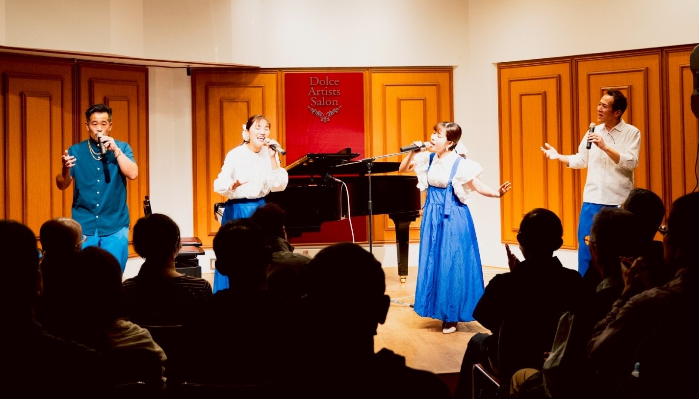 アカペラグループBLESSステージの様子